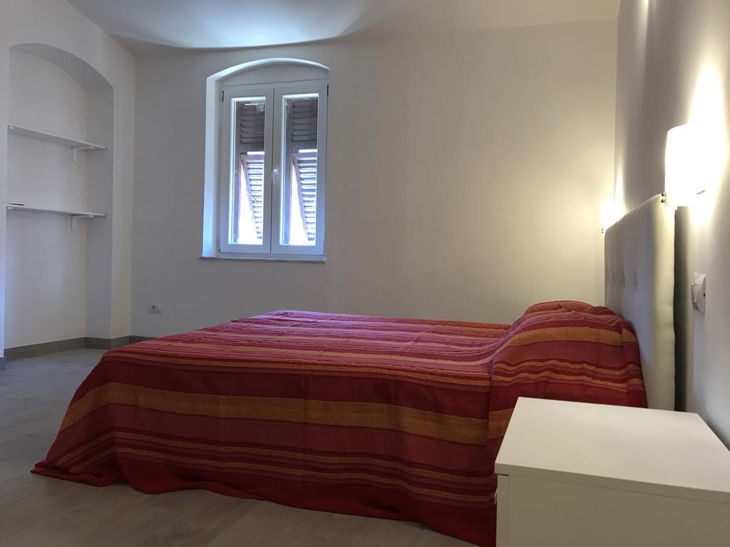 Guest House Montenegro Специя Екстериор снимка