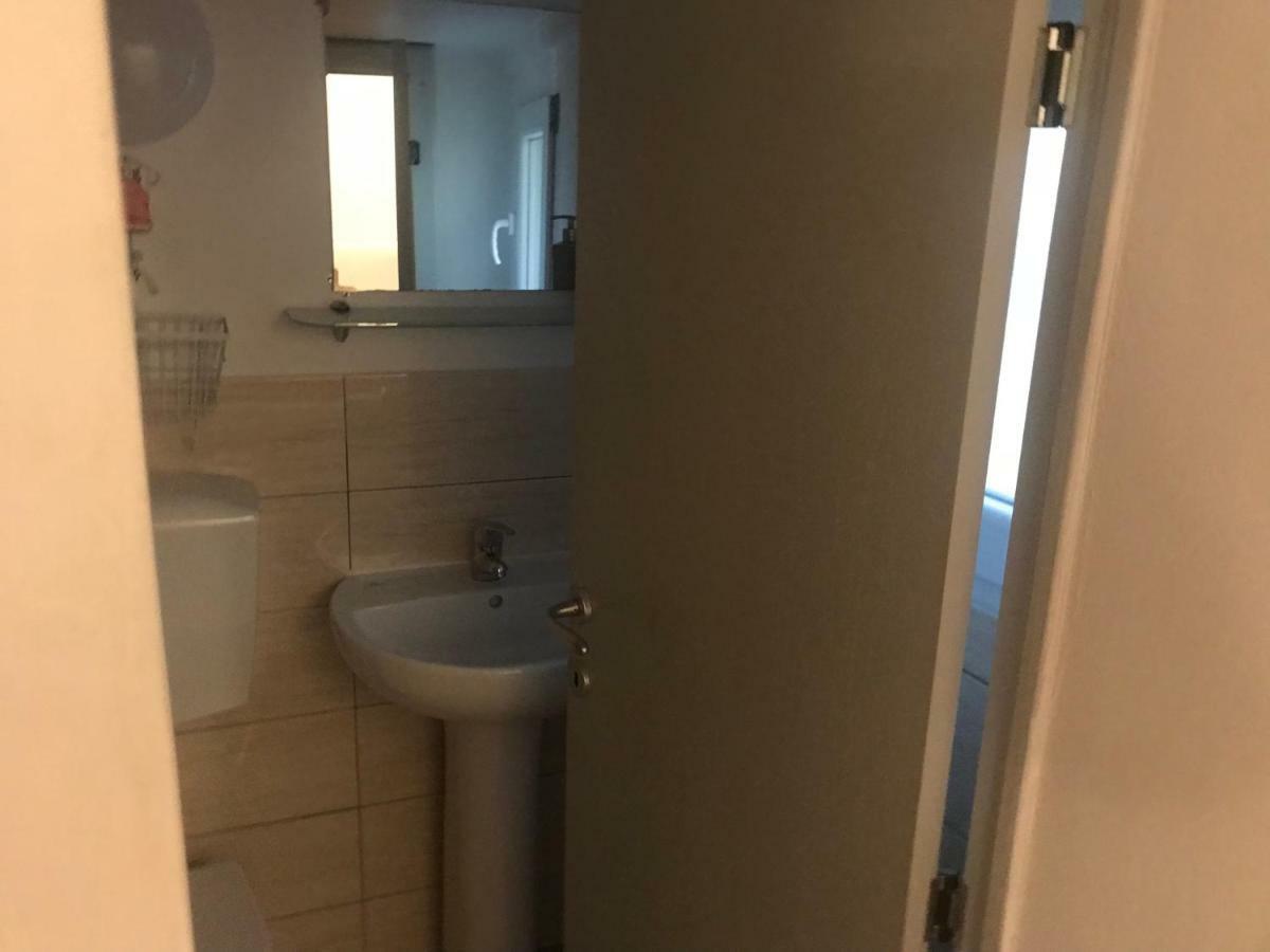 Guest House Montenegro Специя Екстериор снимка